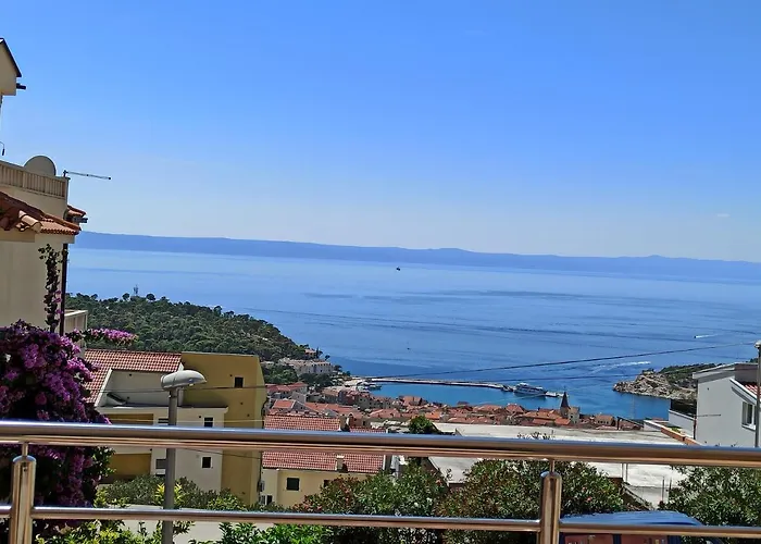 Antonia 3* Makarska
